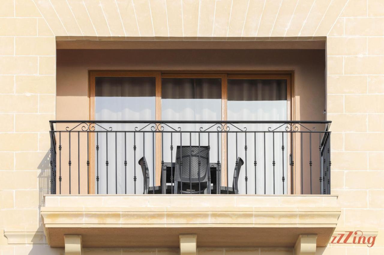 Luxurious Duplex Seafront Apt W Amazing Sea Views Birżebbuġa Eksteriør bilde